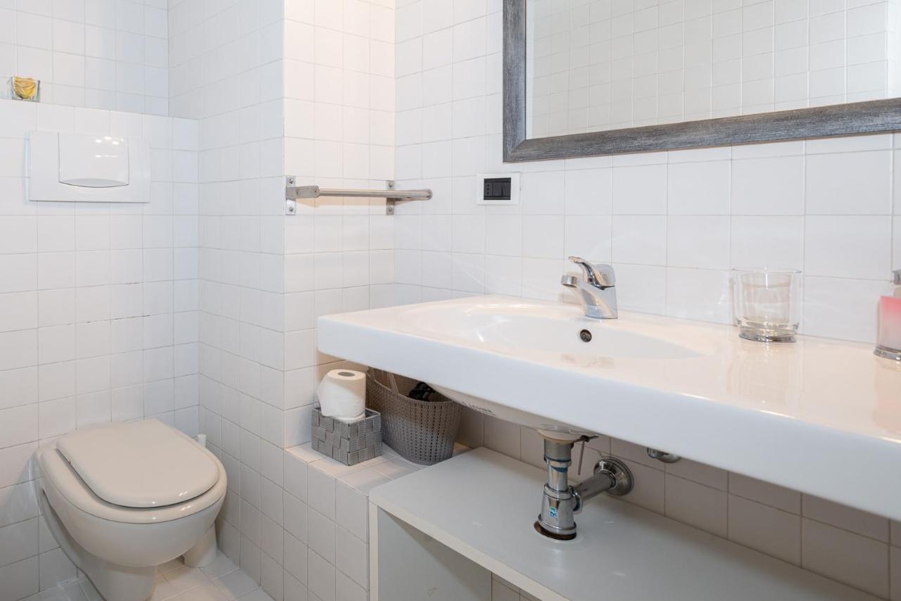 A Casa Nuccia Mansarda By Holiday Solutions Комо Экстерьер фото