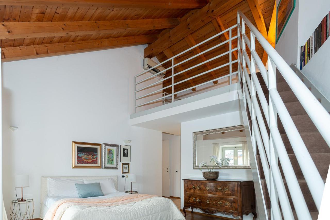 A Casa Nuccia Mansarda By Holiday Solutions Комо Экстерьер фото