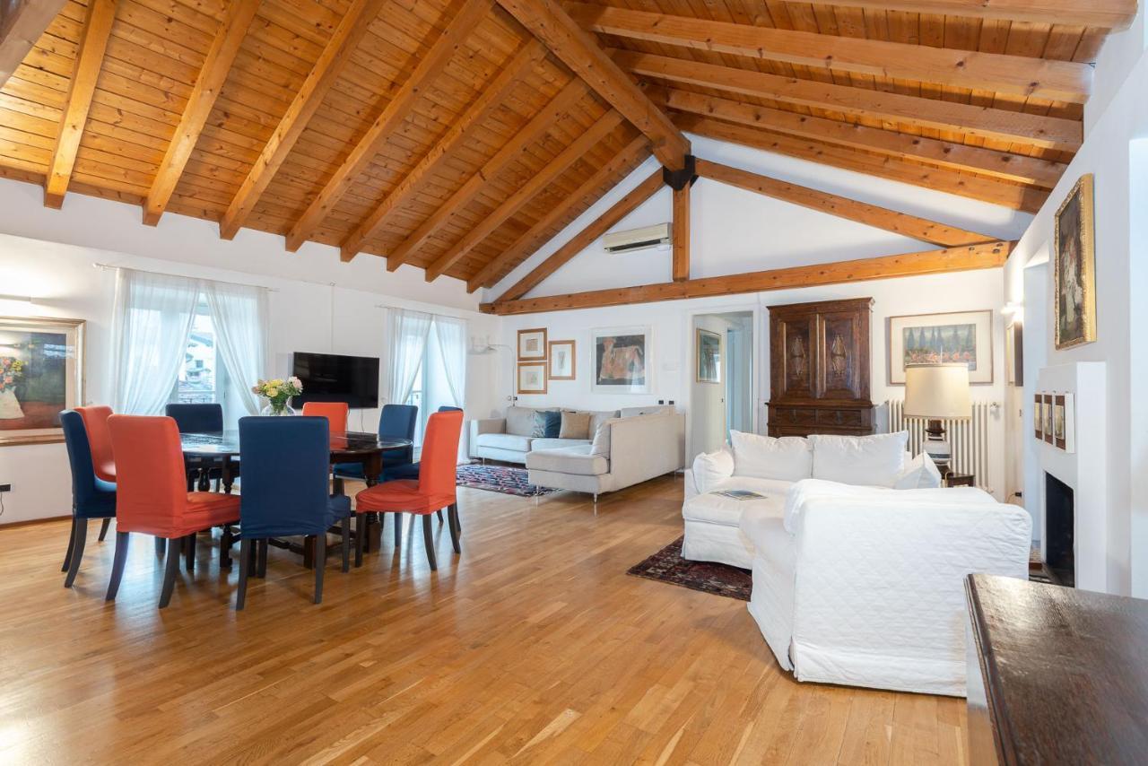 A Casa Nuccia Mansarda By Holiday Solutions Комо Экстерьер фото
